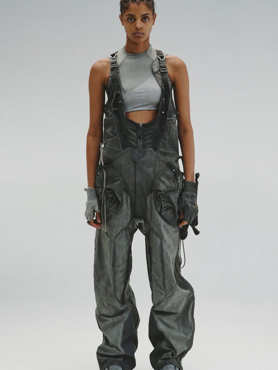 KHJ_H0NGSTYLE's tweet photo. [260207] KIM HONGJOONG in Music Core performing 'ADRENALINE'

HAMCUS
AMS-325/Shaft Scourer's Rigging Overalls
$919
🔗 : https://t.co/yH6EuudDop

#HONGJOONG #홍중 #Hamcus  
#ATEEZ #GOLDENHOUR_Part4 #Adrenaline https://t.co/YAxcB86GIN