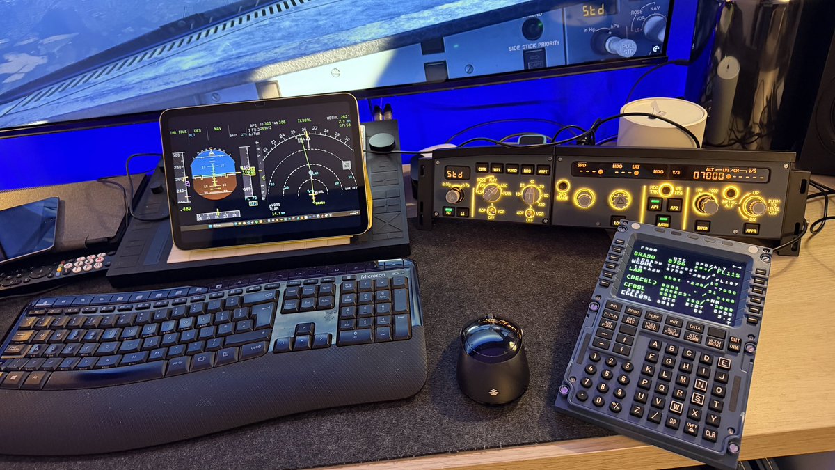stodSpurs's tweet image. Want to get immersive with your flight sim? You need #winctrl gear at your fingertips. Next on my wish list is the Ursa Minor 32 PAC Throttle 😉