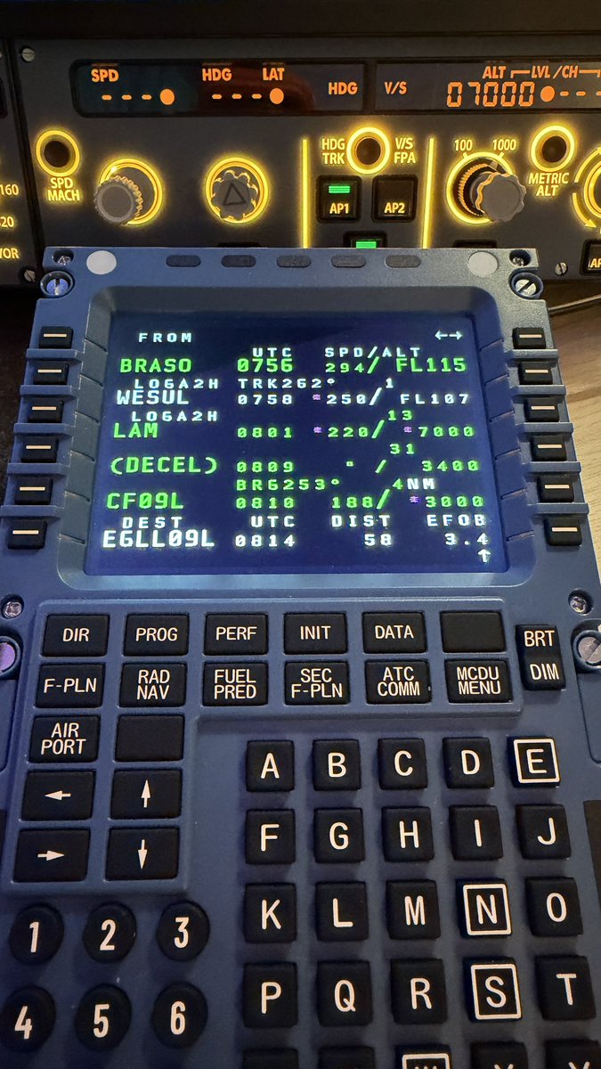 stodSpurs's tweet image. Want to get immersive with your flight sim? You need #winctrl gear at your fingertips. Next on my wish list is the Ursa Minor 32 PAC Throttle 😉