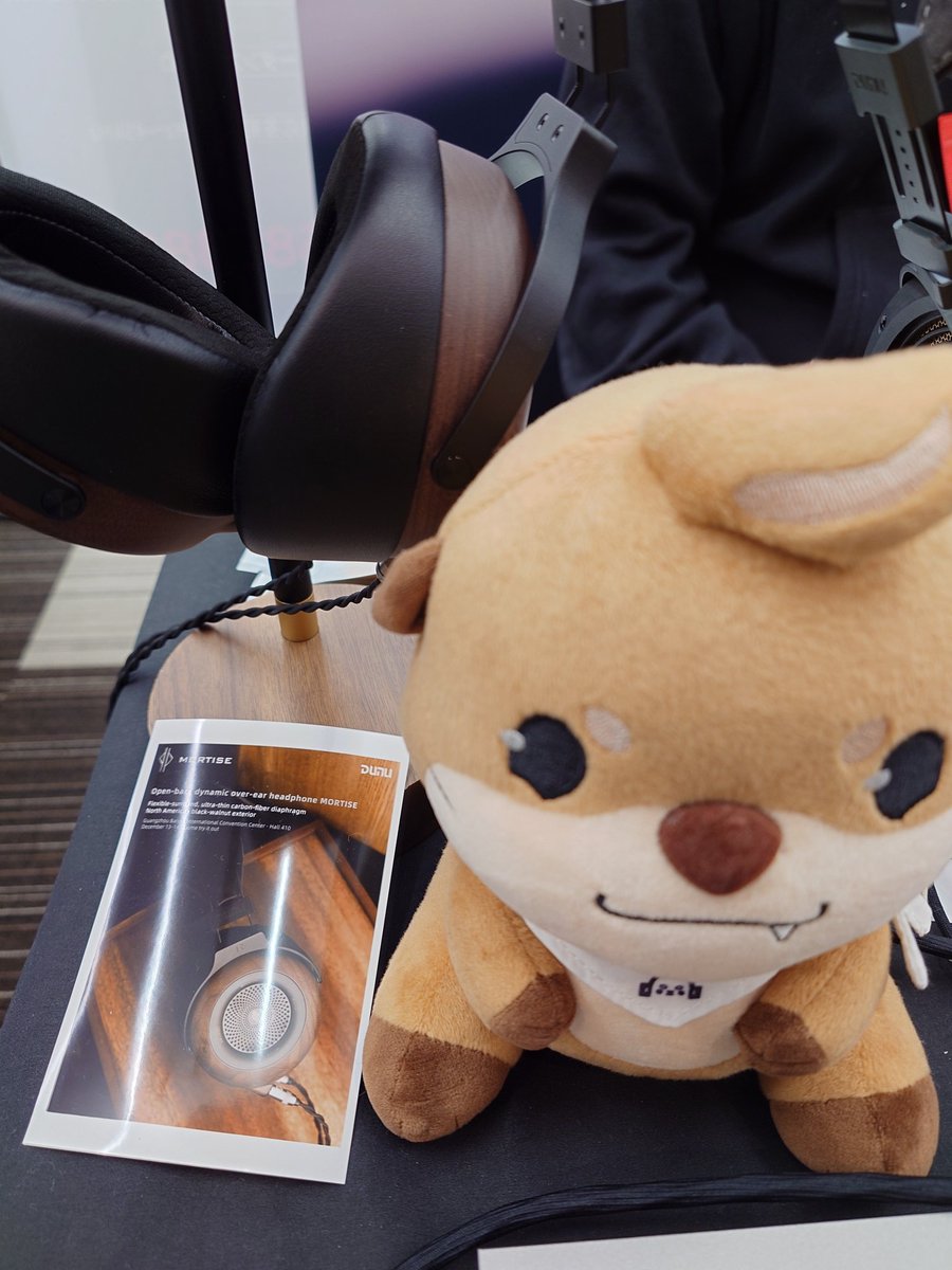 AttributeEco's tweet photo. MORTISEを聞いてみた。
音も良かったが、イヤーパッドの後ろ側が長くて、フィット感がとても気に入った。
#DUNU https://t.co/9QXpnLJ8pl