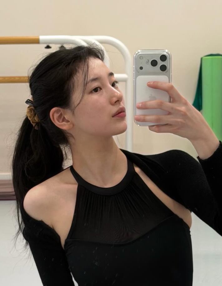 baereongi's tweet photo. barefaced suzy is just another level of beauty https://t.co/aHAF7T95jI