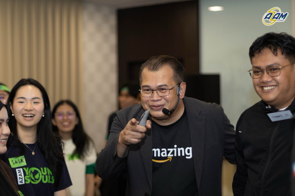 AZAMSarawak's tweet image. With so much going on, we totally forgot to share our Day 1 moments 😅

Here’s a quick glimpse of what went down on Day 1 of AYS Capacity Building 2026

#AZAMSarawak #MovementforProgress #DigitalForImpact #AZAMCourtesyCall