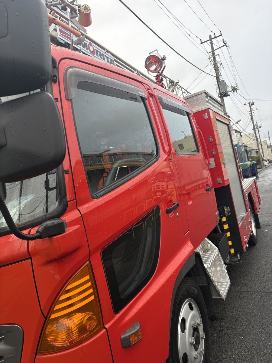 _fieldservice's tweet photo. 🚒

✨速報にゃ✨  
新しいはしご車、ついに仲間入りにゃん！  
近日お披露目予定にゃ👀  
Coming soonにゃ！  
続報をお楽しみににゃん🙌  

#はしご車 
#消防車 
#はたらく車 
#新しい仲間 
#ComingSoon https://t.co/nbUcjP4XqD