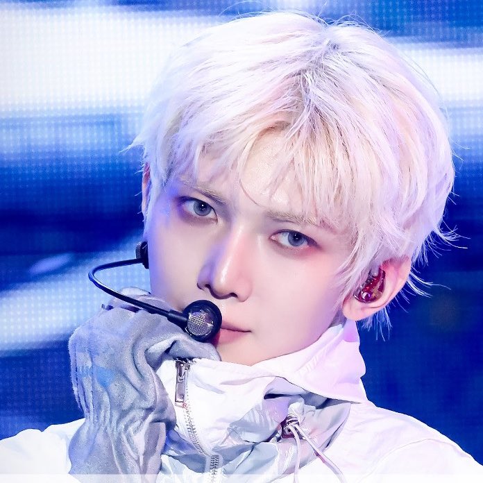 the contrast between todays thumbnails of yeosang