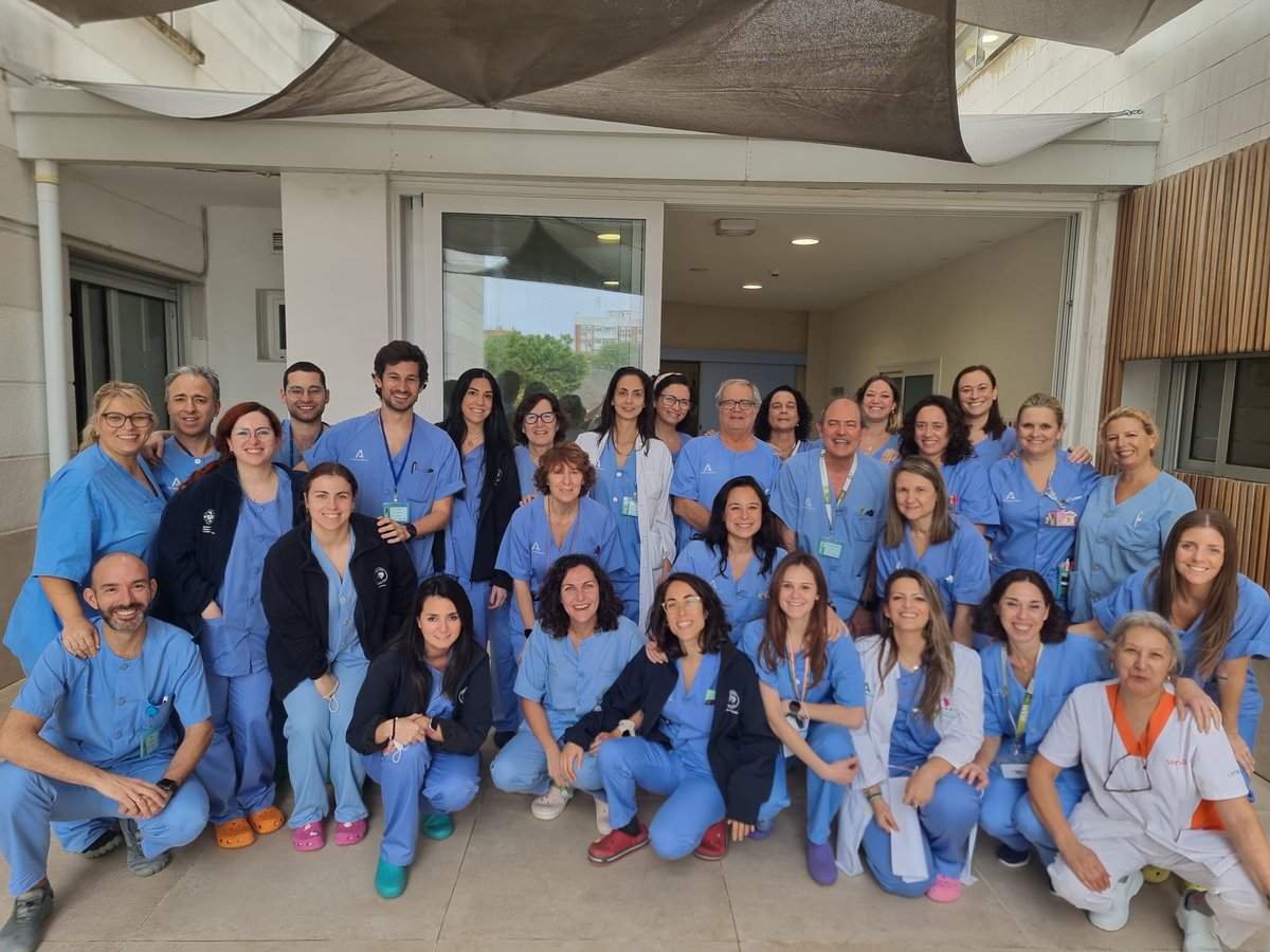 ucimacarena's tweet photo. En @ucimacarena despedimos con cariño al Dr. Emilio Álvarez Márquez @Emilio_mco 🌟
Se jubila una persona ejemplo de profesionalidad, serenidad y humanidad con pacientes y compañeros 👨‍⚕️❤️
Gracias por tanta Medicina y tantas lecciones de vida.
Tu Unidad ya te echa de menos 💙 https://t.co/d0Lqqs4rXq