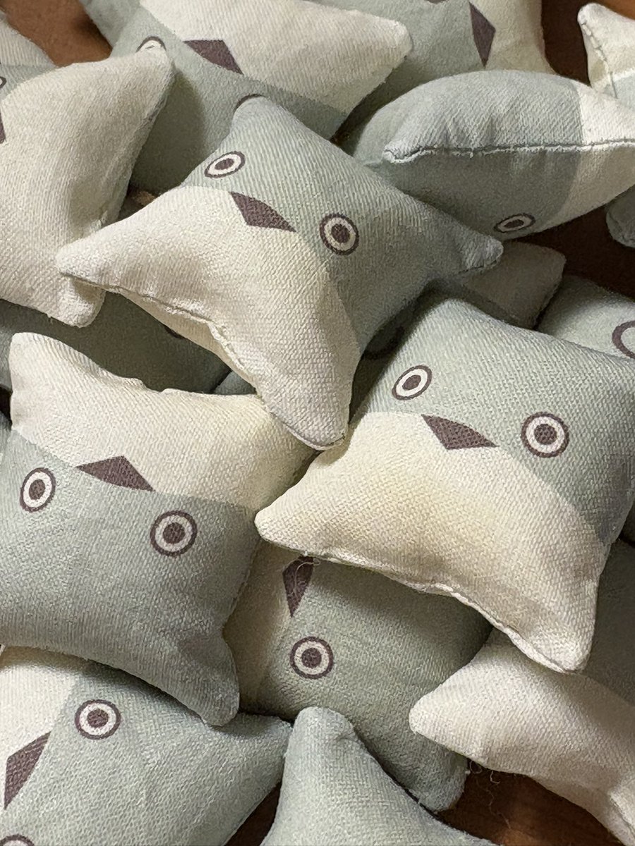 ワンフェス2026W のお品書き、一部価格訂正です。 サカバンクッション