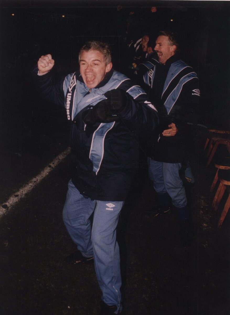 Pools Photos ⚽️ 🐒 tweet media