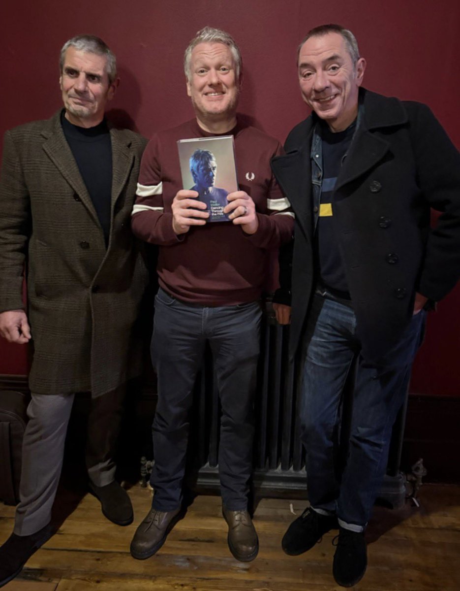 Rock'n'Rollbookclub 📚 tweet media