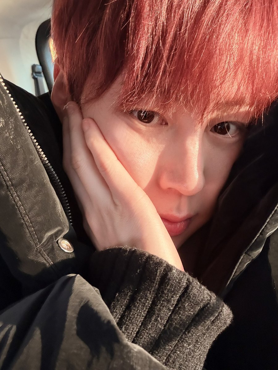 하성운 tweet media