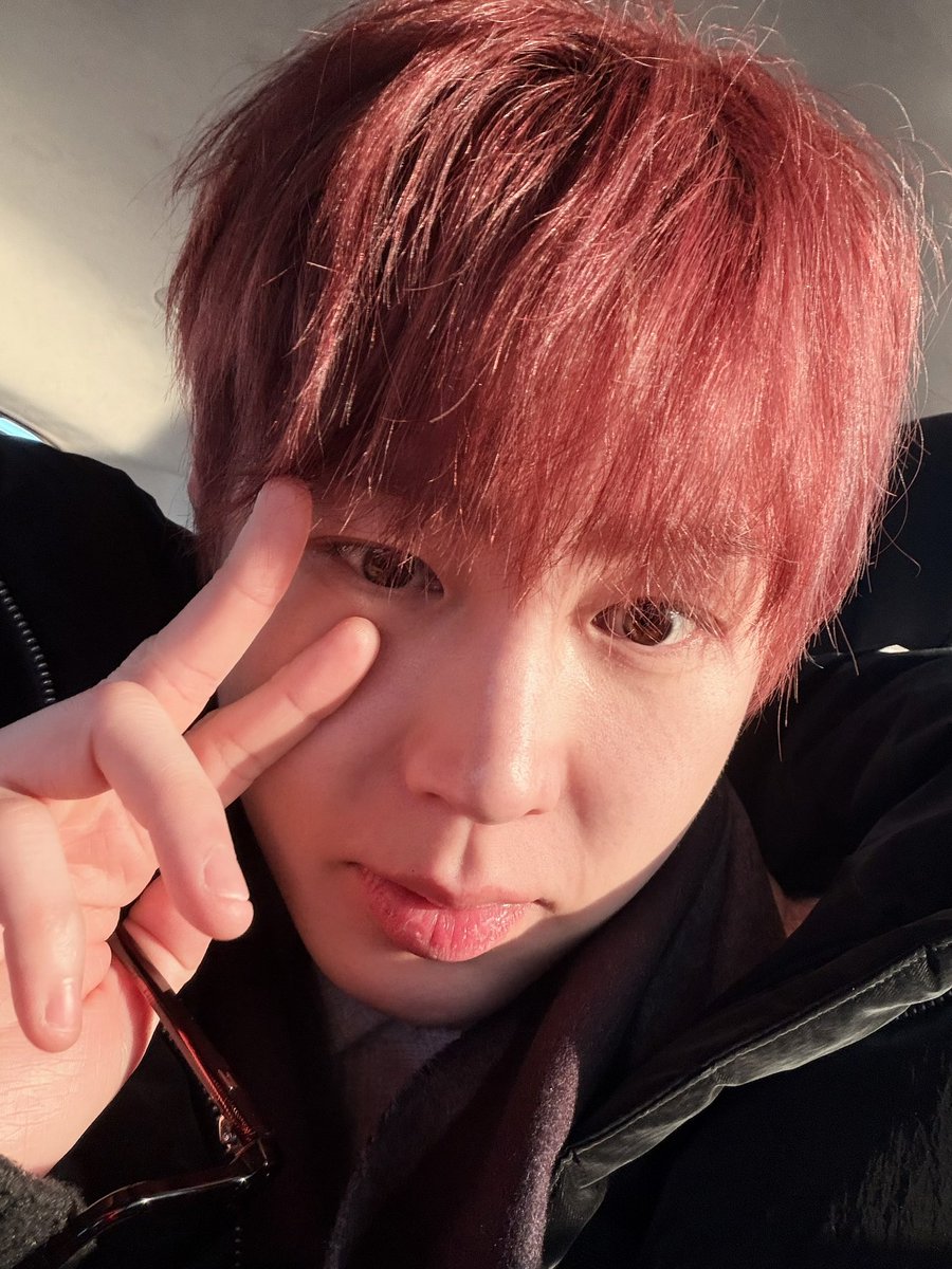 하성운 tweet media