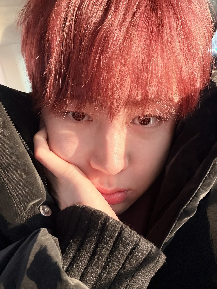 하성운 tweet media