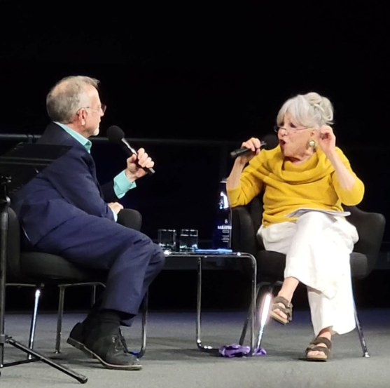 BootlegBette's tweet image. Bette Midler Interviews Marc Shaiman For His Never Mind The Happy Book Tour

bootlegbetty.com/2026/02/07/bet…

#BetteMidler, #Book, #Interviews, #MarcShaiman, #tour

To Read The Article, Click The Link Above Or Copy/Paste It In Your Browser!