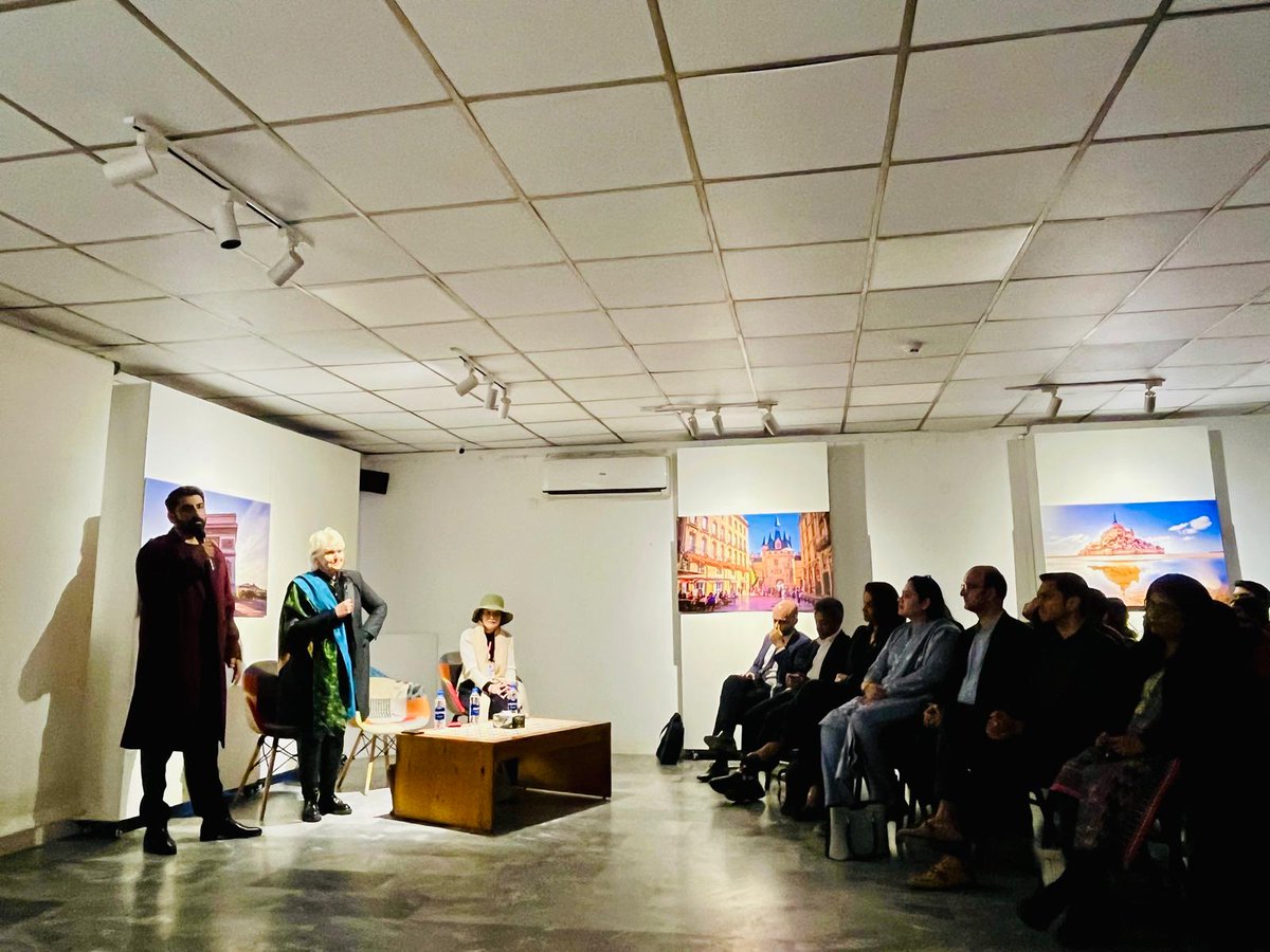 FranceinPak's tweet photo. 🇨🇵 🇵🇰 The Embassy is happy to support the unwavering commitment of CLJ and its director Mary Gill towards minorities, especially sanitation workers and their families.
@maryjamesgill 
@francediplo_EN 
@FranceinPak https://t.co/YNLEr7OPkA