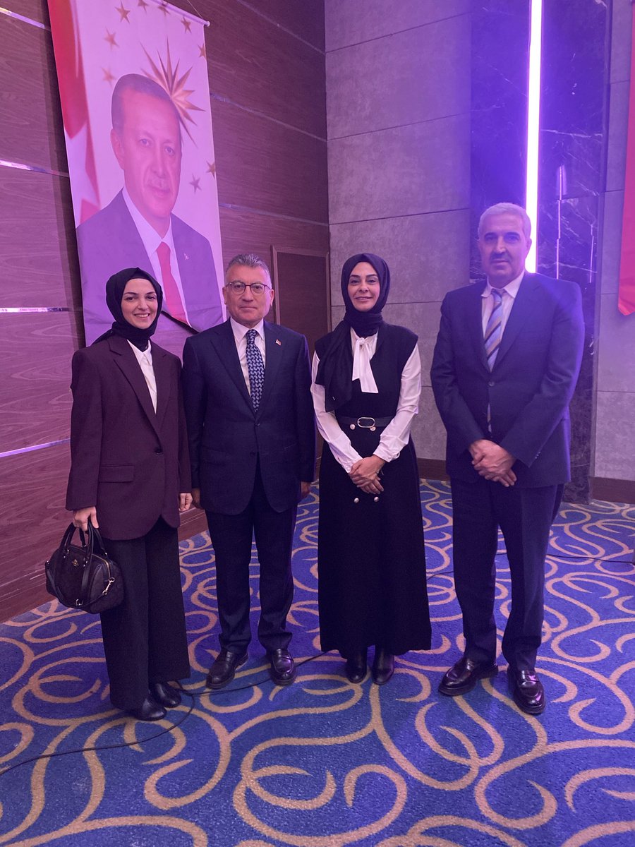 İl başkanımız Sn.<a href="/omer_iler/">Ömer İler</a>’in
ev sahipliğinde gerçekleştirdiğimiz toplantımızda;Grup Başkanımız Sn.<a href="/avabdullahguler/">Abdullah Güler</a> yılların birikimini aktararak, bakış açımızı genişletmemize ve kendimizi geliştirmemize önemli katkılar sağladı. Kıymetli katkılarınız için şükranlarımızı sunarız.