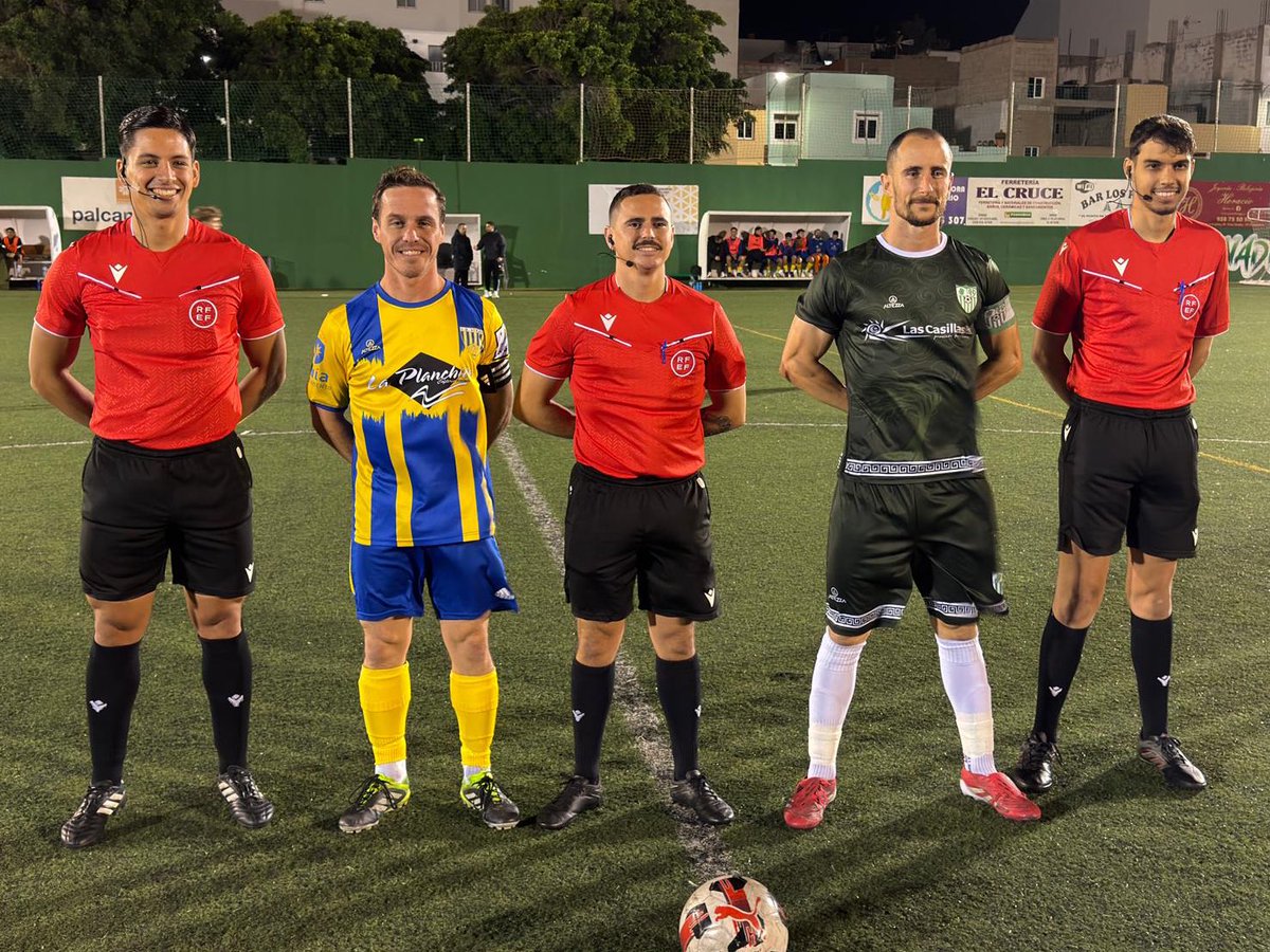 📸 Derrota dura para el primer equipo en su visita a la UD Balos (5-0).

No fue nuestro día y el resultado no refleja el trabajo ni el compromiso del grupo. Toca asumir, aprender y seguir trabajando para volver más fuertes. 💪💛💙 #barrioycorazon #udatalaya #guiaesdeporte