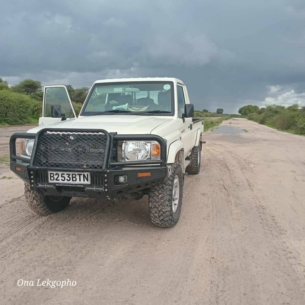 🚨WANTED🚨 | Help us find Washington Tawanda Gwatsvaira.

He rented my Toyota Land Cruiser single cab (registration B254 BTN) in Maun, Botswana, on 8 January. The vehicle was meant to be used only within Maun and for a trip to the Makgadikgadi Salt Pans.

On 10 January, just