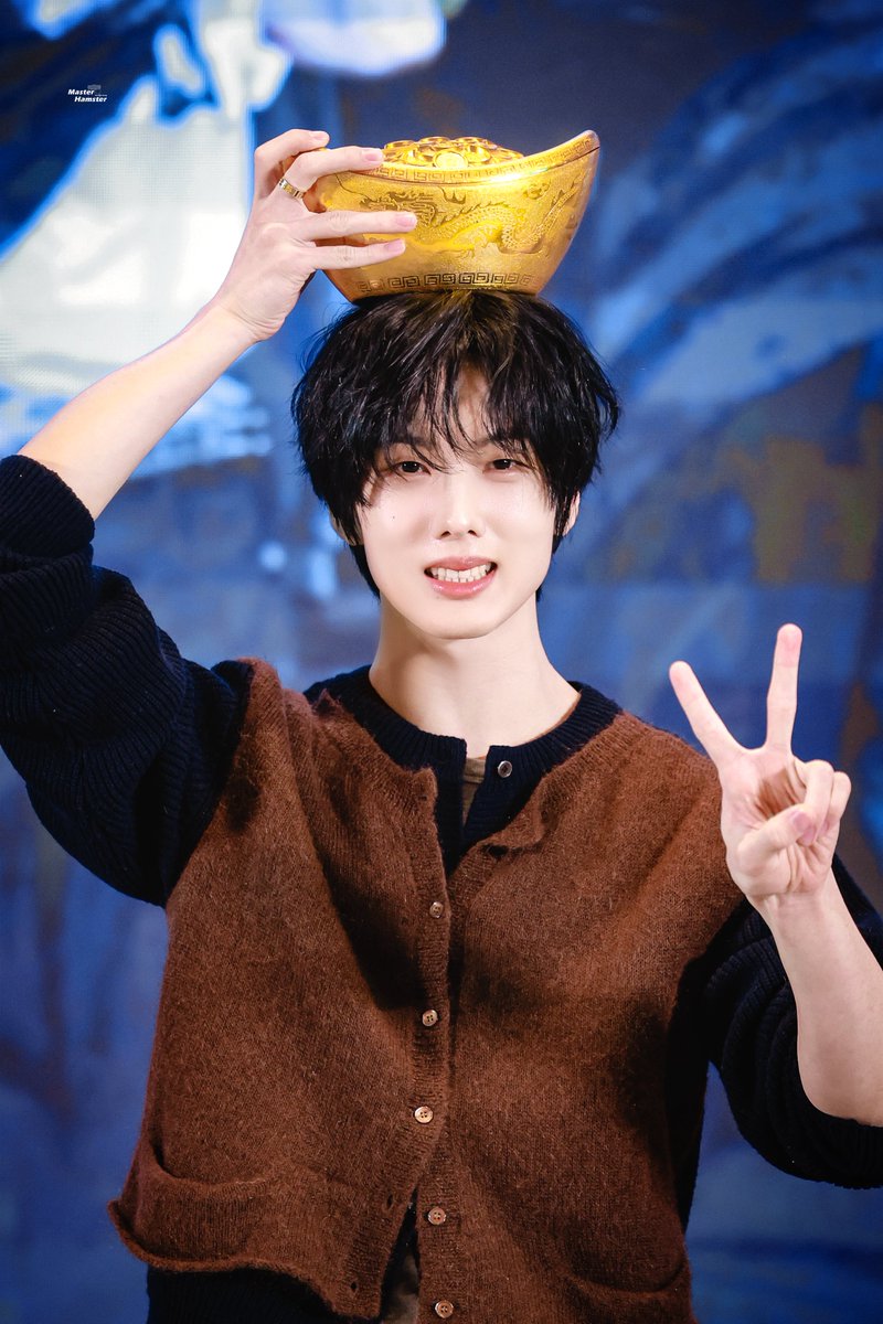 MasterHamster tweet media