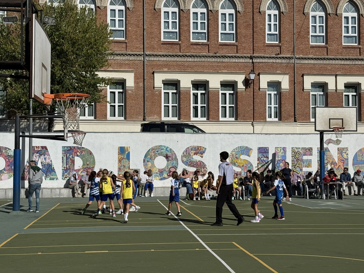 Ya es fin de semana...y eso significa, día de partidos. Vamos a por todas 123...Caldeiro! #baloncesto #baloncestomadrid #deportesmadrid #madriddeporte Todos los partidos de basket de la semana disponibles en nuestra web cdcaldeiro.es/es/games?show=…