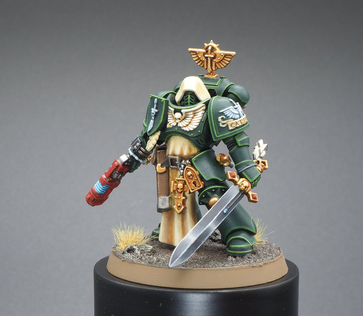 WarhammerOmiya's tweet image. どんな風に作ったらいいのかしら？という方に向けてひと足先に店長、作ってみました！
ダークエンジェル・レフテナント！(イメージ、使用パーツはストアで聞いてね)どんな背景のキャラクターにしようか？どんなパーツを使えばいいか？など質問疑問があればストアにて承ります！今から構想を練ろう♪