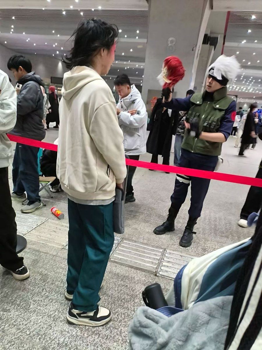 [我英] 中國四川 對cosplayer霸凌者被警察表彰 - 希洽 - PTT.BEST 批踢踢爆文 2