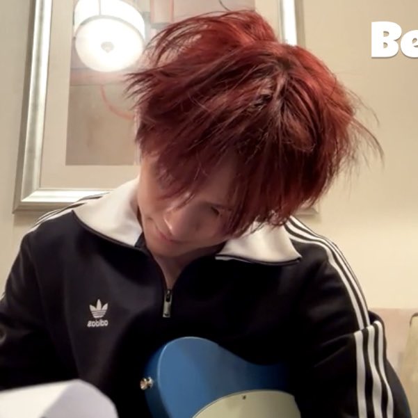 이 분 혹시 기타랑 싸우셨나요