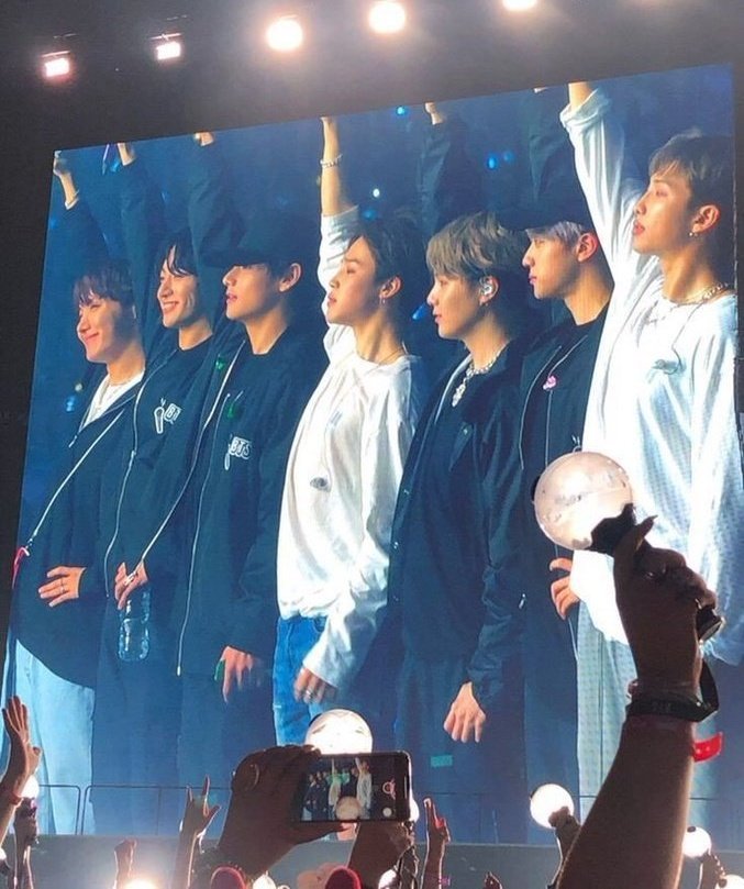 joons_yeoja's tweet photo. Fanwars are inevitable but never forget  these boys have huge huge respect for eachother and no one can deny it. Haters gonna hate always. Just know my boys will always be growing closer and love eachother more than yall can think. https://t.co/MjKid54jsK