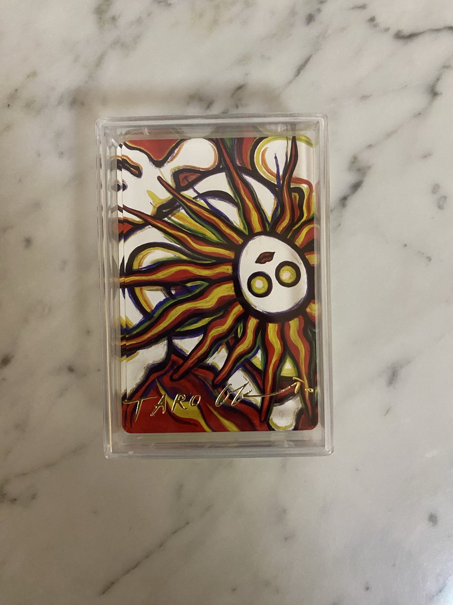 岡本太郎記念館で購入したトランプを額装。 じっと見ていると、この