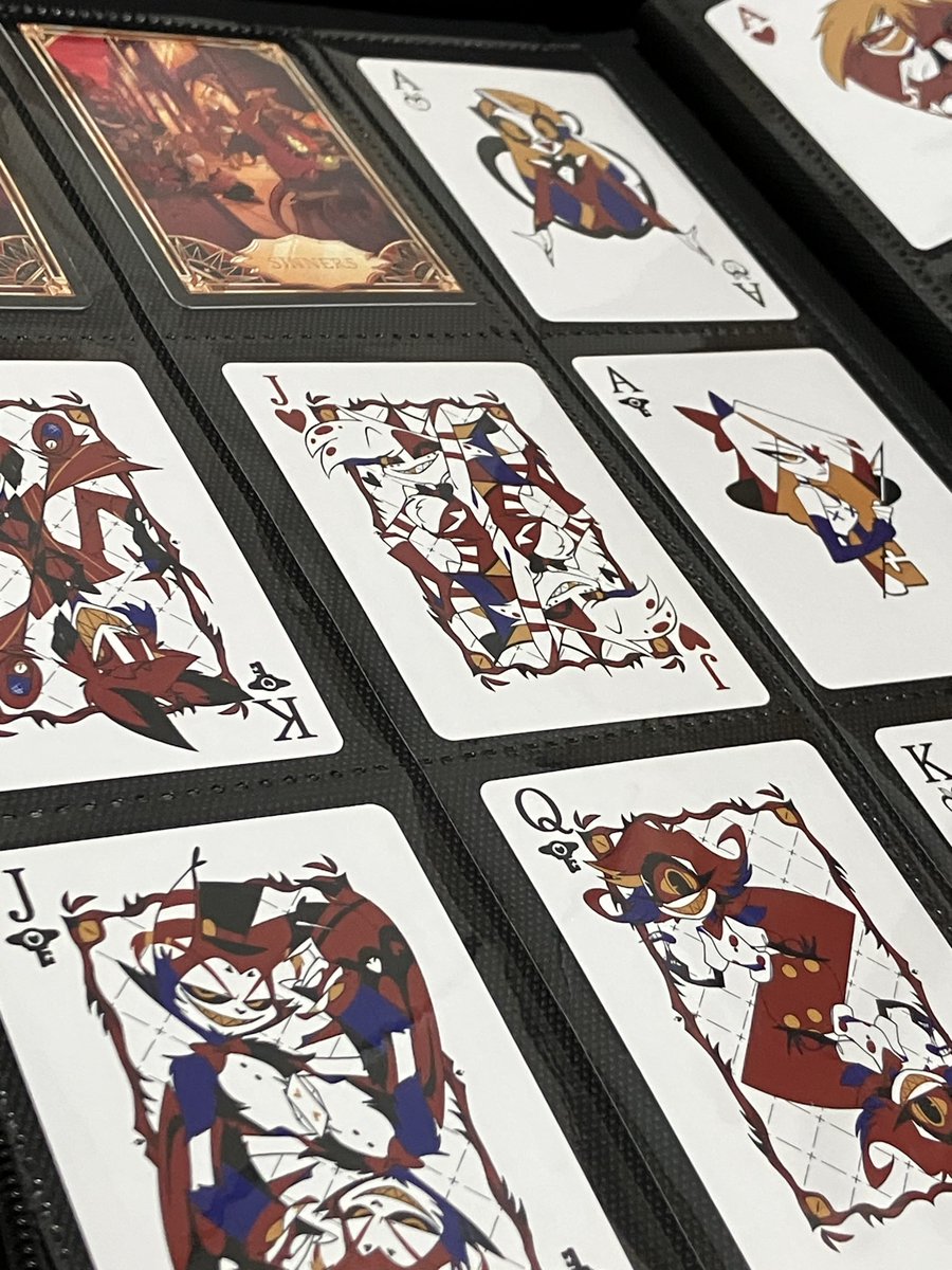 届いた！トレカ少ないからトランプ入れてみた🃏サイズが想像より大きく