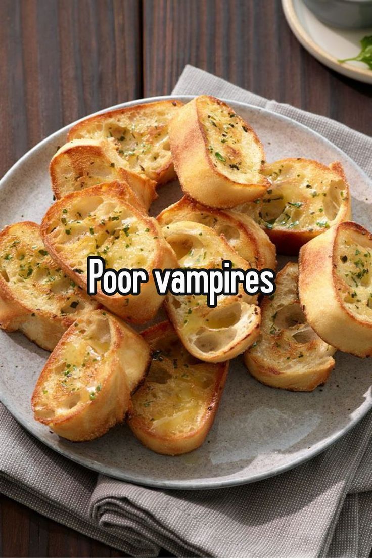 sweetxdessert's tweet image. I feel bad for them.😭