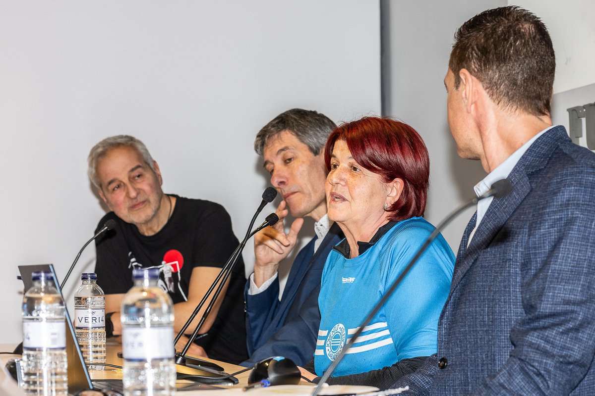 Amig@s de la Pista de Ceniza tweet media