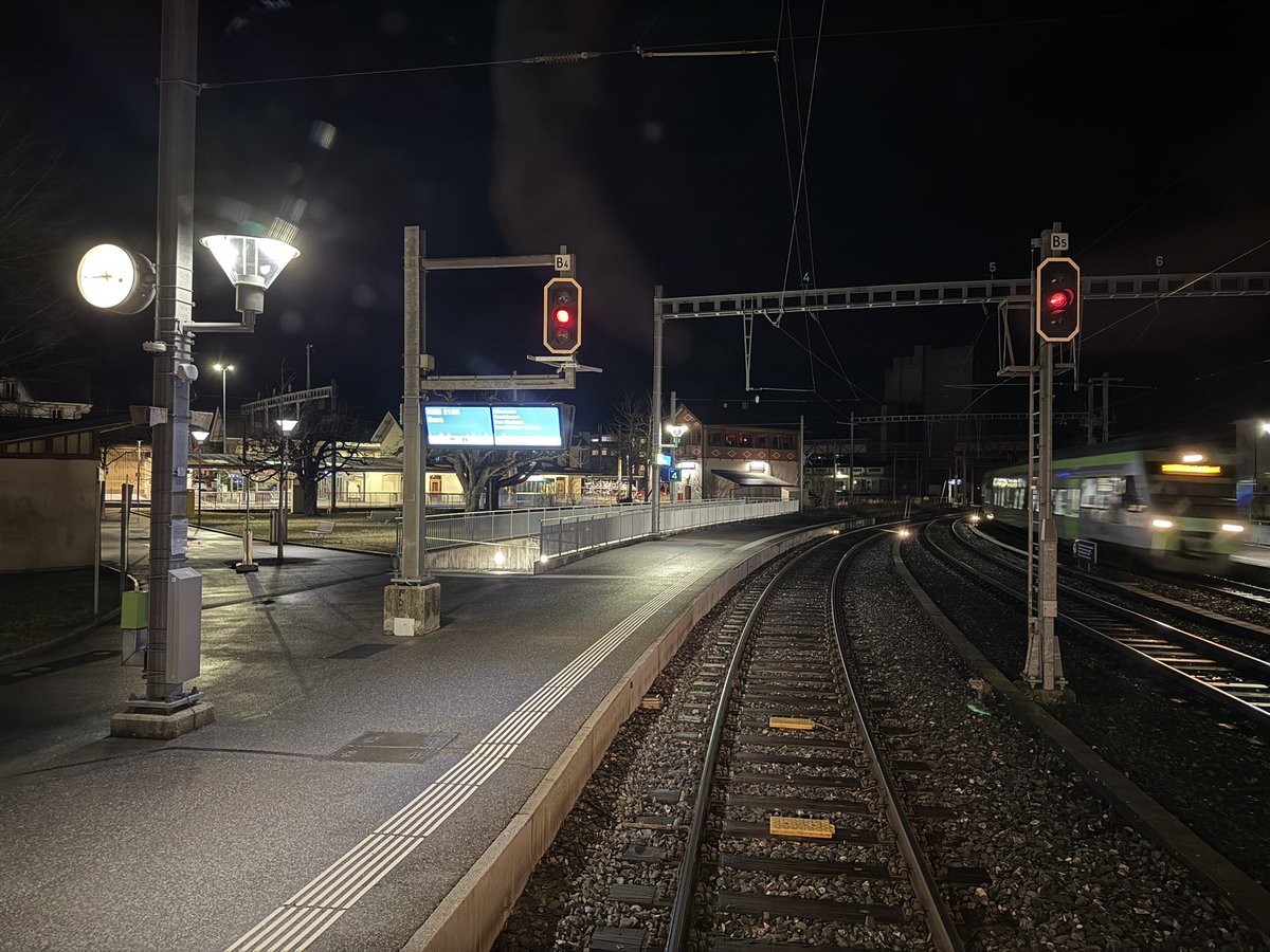 Nachtrag von gestern, Tag 5 von 6, zuerst die Runde Burgdorf-Solothurn-Burgdorf-Konolfingen-Thun und zurück nach Bern. Wetter war wechselhaft, mal Regen mal Sonne. Nach der Kurzpause dann nach Kerzers-Payerne- Kerzers und noch mal nach Murten und zurück nach Bern. #BLSAG