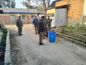 71BNCRPF's tweet image. #SwachhBharat #CommunityEffort #CleanIndia
On 05/02/2026, D/71 Bn A successful cleanliness drive (Plastic/Polythene Free Zone) in the area of  Kwakta to Phholzang Mkt road, U/PS PGCI Bishnupur, Manipur