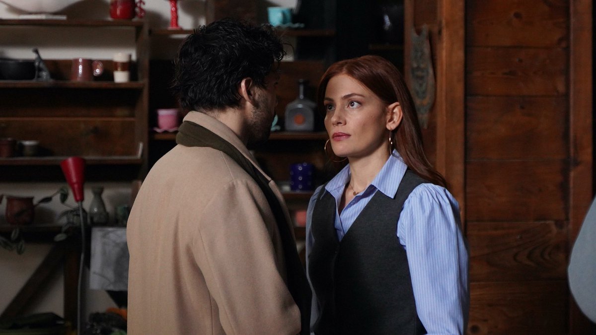 kocxtekin's tweet photo. OHHHH LOOK AT THE TENSION BETWEEN THEM 💥
 
IDC THIS IS MT SHIP 🙂‍↔️

 #aynıyağmuraltında • #dilkor https://t.co/BmGt7BvMqD