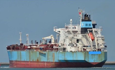Def_PRO_Chennai's tweet image. #IndianCoastGuard busted an international oil smuggling racket through coordinated sea-air operation, tech-enabled surveillance and maritime dominance. Three vessels involved in illicit mid-sea transfer of oil were intercepted off the west coast near Mumbai.

#MaritimeSecurity