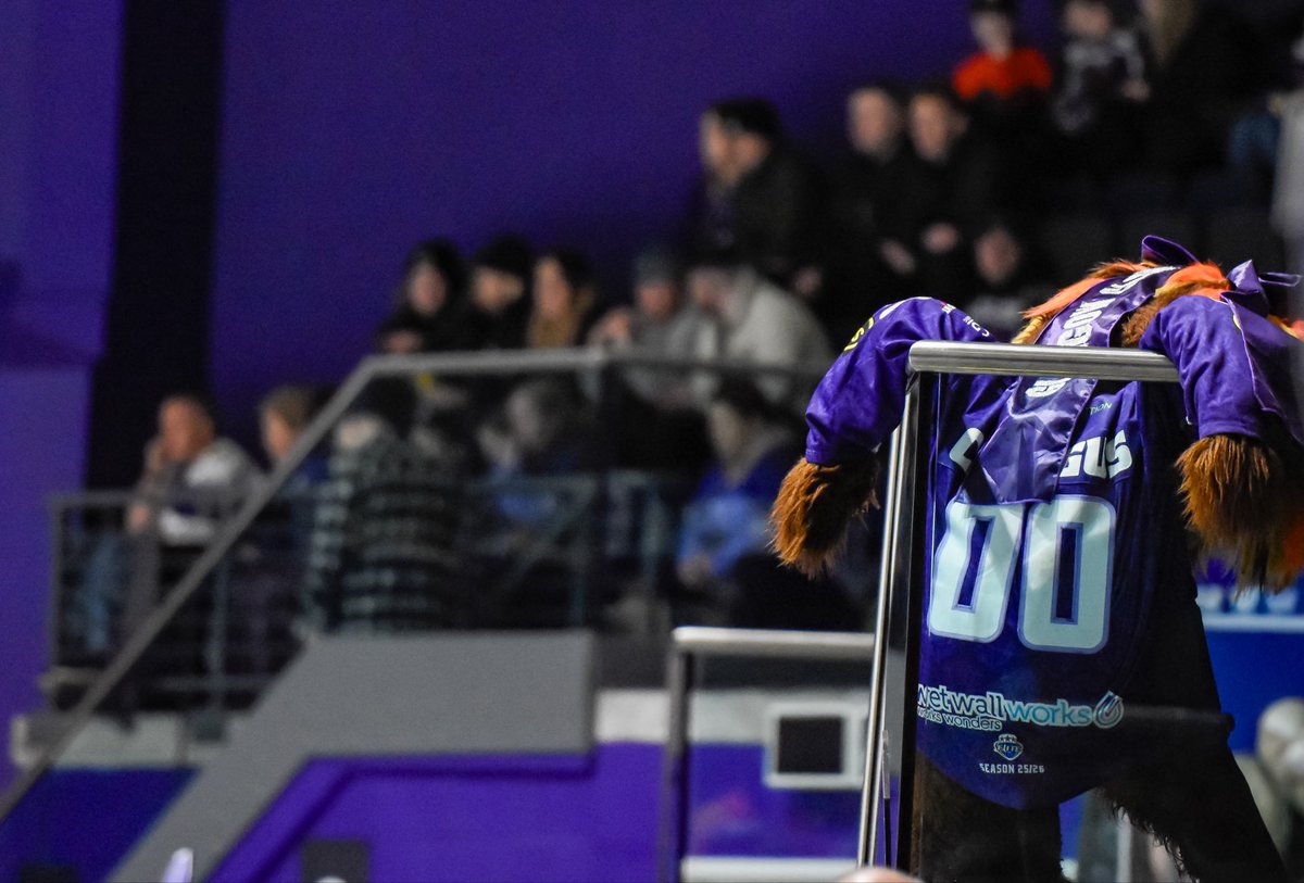 How I feel after last nights game 😂

Gutted for the guys 💜 but a point is a point 👏🏼

#loveyouclangus00