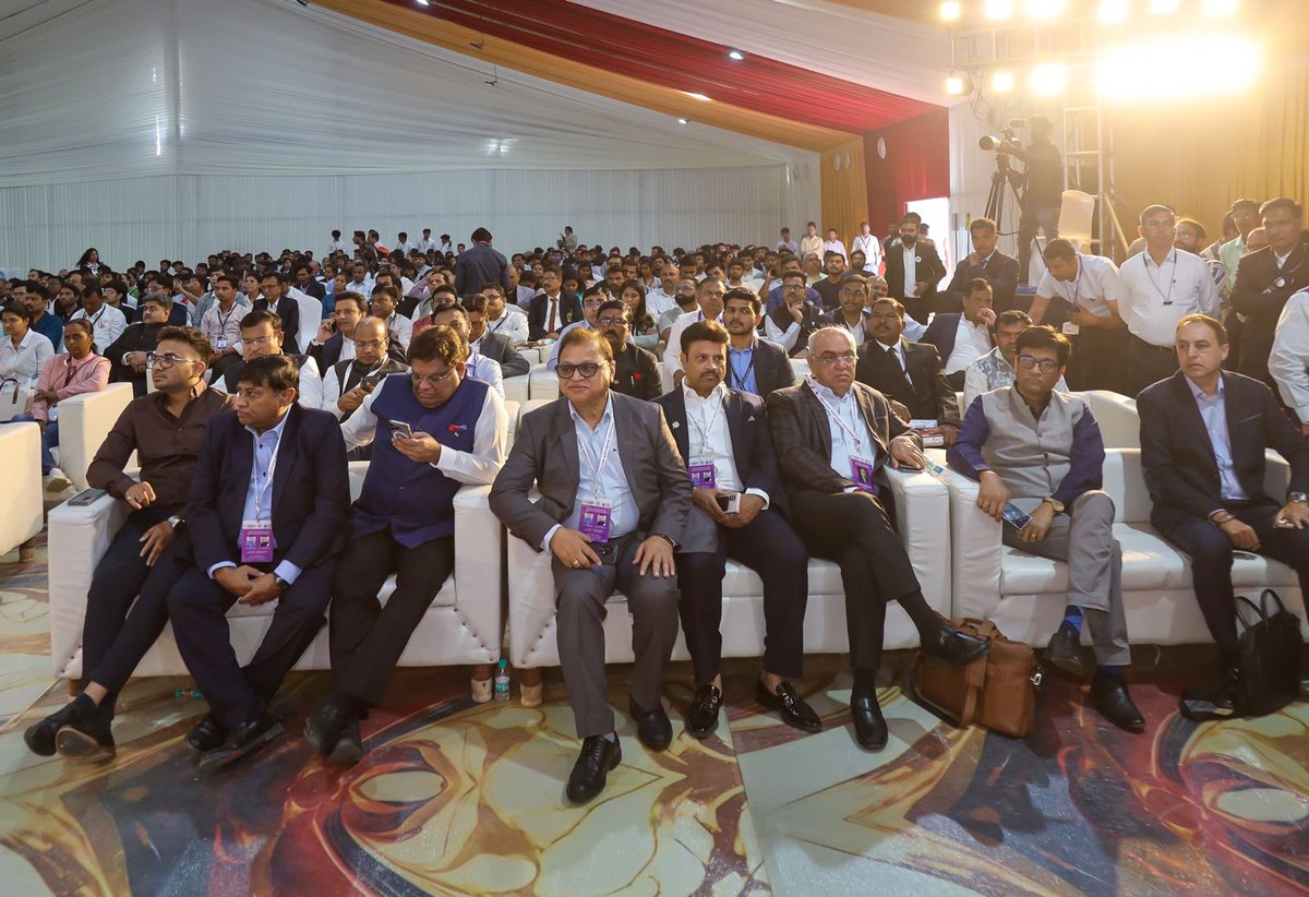 CMO Maharashtra tweet media
