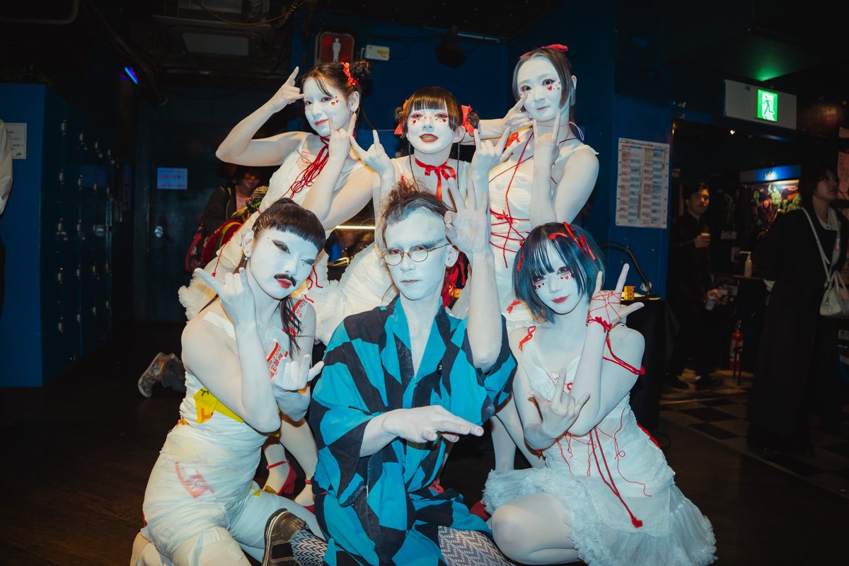 manimanium tweet media