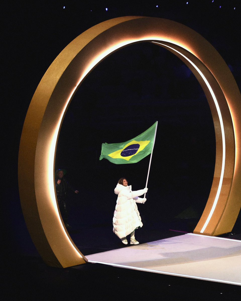 Moncler's tweet image. Pure exhilaration.​​

Lucas Pinheiro Braathen leads Team Brazil into the Milano Cortina 2026 Opening Ceremony as flagbearer – an emblem of pride, purpose and possibility. ​​​​

#MonclerGrenoble ​​
#TeamBrazil ​

Images 2 courtesy of Rafael Bello/COB