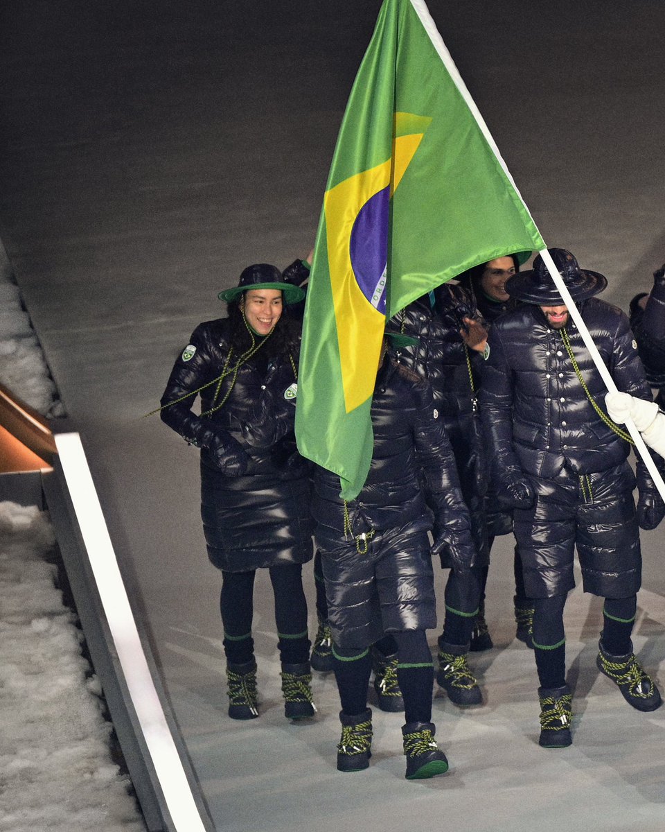 Moncler's tweet image. Pure exhilaration.​​

Lucas Pinheiro Braathen leads Team Brazil into the Milano Cortina 2026 Opening Ceremony as flagbearer – an emblem of pride, purpose and possibility. ​​​​

#MonclerGrenoble ​​
#TeamBrazil ​

Images 2 courtesy of Rafael Bello/COB