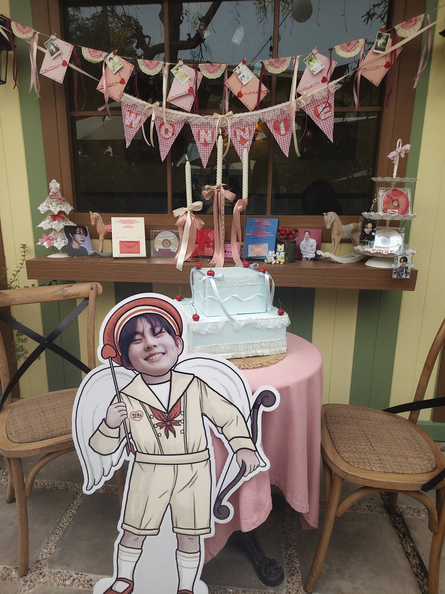 มาเถอะแกตอนนี้ทั้งร้านมีฉันเป็นเอนจีนคนเดียว พิกัดแยกคปอ.ฝั่งเซฟวัน
บอกวินว่ามาคาเฟ่พหลโยธิน54/4 
ฉันไม่รู้ว่าร้านมี # อะไรม้้ยฉันตามมาจาก TikTokน่ารักมากๆ🤏🏻🥹
#HAPPYJUNGWONDAY