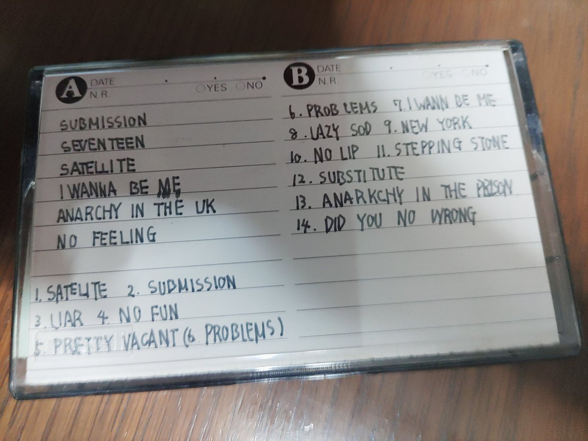 TheSexPistols 新聞 あったあった、THE SEX PISTOLSのテープ♪ 確か、高3の時やったなあ