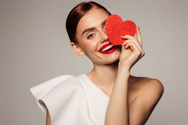ColoresyFormasM's tweet photo. 💘Feliz San Valentín💘

Celebramos el amor en todas sus formas… y también el amor propio 💇‍♀️

Porque cuidarte y sentirte bien es la mejor forma de brillar✨

🌹 Regálate un momento para ti: un peinado especial, un tratamiento o un look que te haga sonreír.

Feliz #SanValentín ❤️ https://t.co/6pI751uW4R