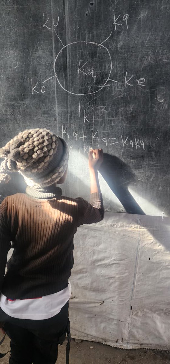 UnganoTena's tweet image. Circles full of smiles, voices sounding out letters, and plenty of laughter! 😄📚
That’s the TaRL magic—learning that feels like play. ✨
#TaRL #LearningIsFun @otiezmilly @gricafrica