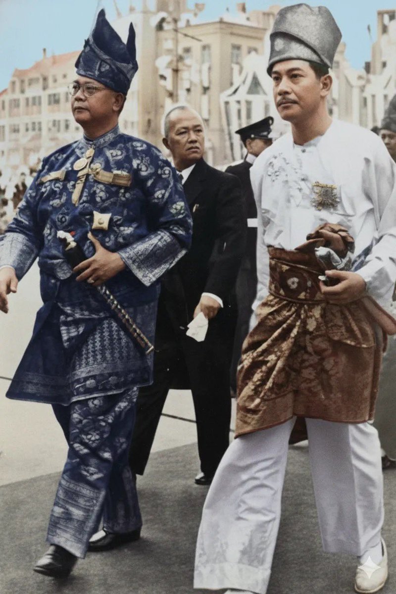ameydeen_'s tweet photo. Bangsa kita nampak lebih style berbanding barat.￼

Kredit : tuan_azraie https://t.co/F5yqx0E8I1