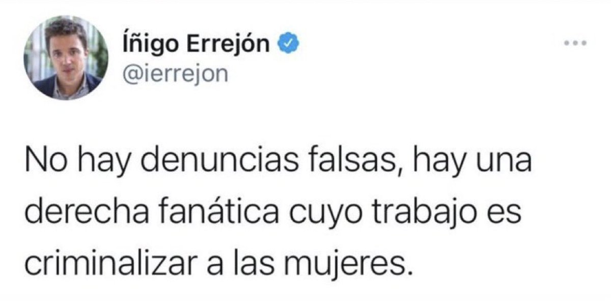 juansotoivars's tweet image. La gente dice que no hay atropellos hasta que termina en el campanario de la Almudena, por cruzar sin mirar, de la hostia que le ha metido el camión.