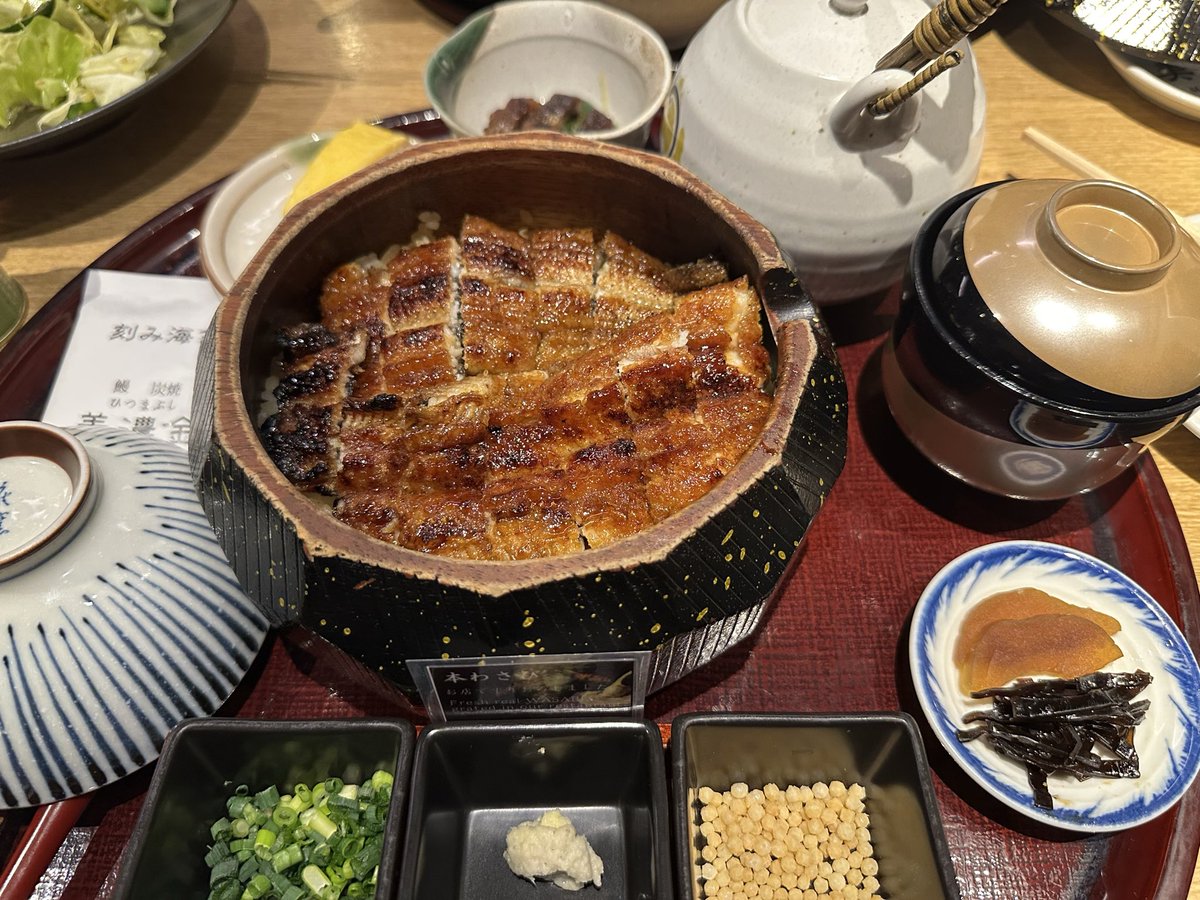 tagteamMISAMASA's tweet photo. 美味しいひつまぶしをご馳走してもらいました🙏
東京でも最近こういうウナギが食べられるお店が増えているみたいですね https://t.co/9ARXhsRjXP