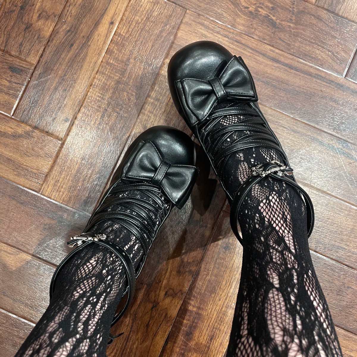 ⚡️奇跡の再入荷⚡️ 【ATELIER PIERROT】 Allure Lace-Up Pumps