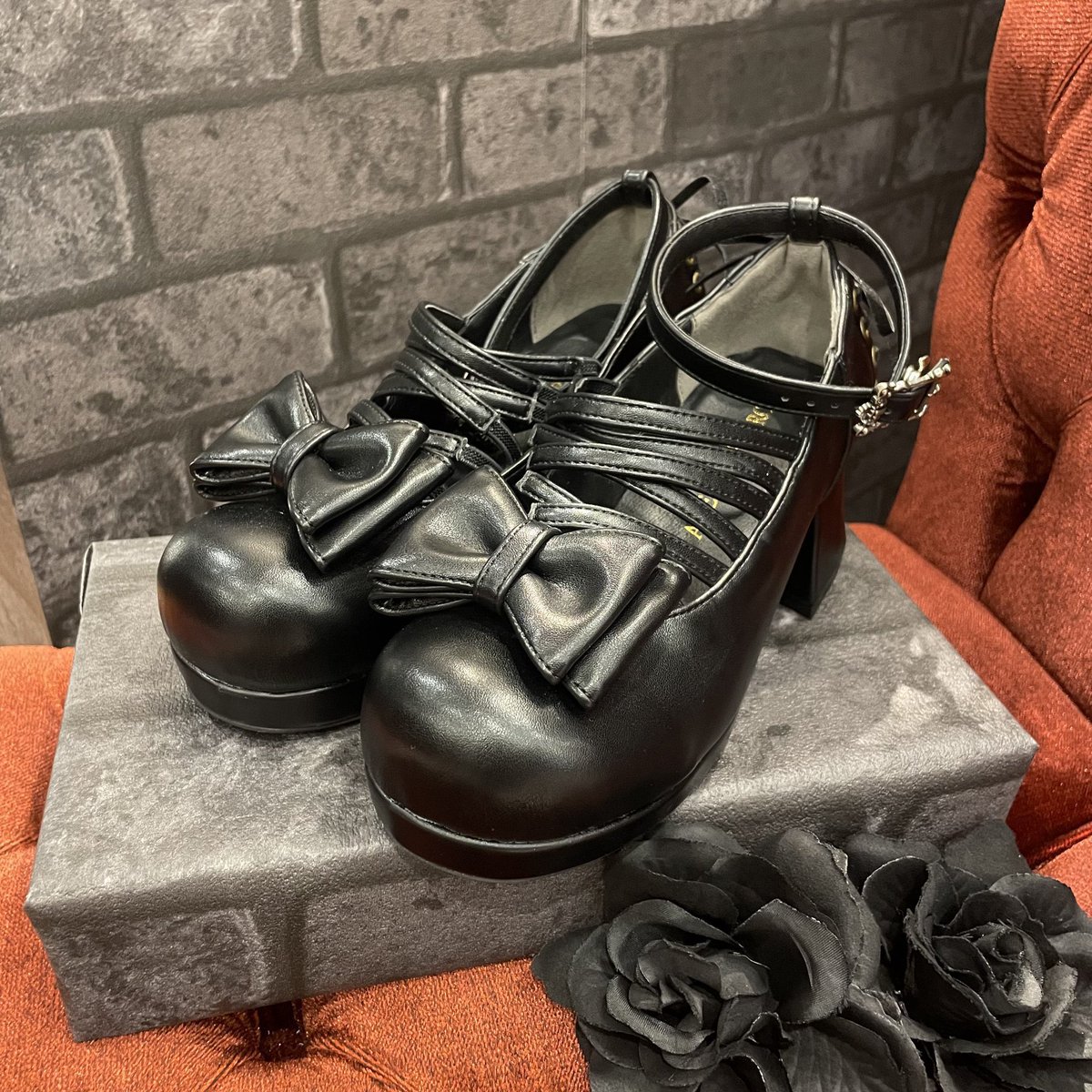 ⚡️奇跡の再入荷⚡️ 【ATELIER PIERROT】 Allure Lace-Up Pumps