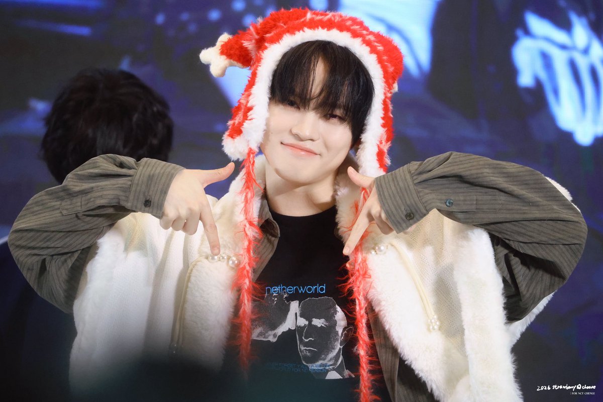 𝐒𝐭𝐫𝐚𝐰𝐛𝐞𝐫𝐫𝐲𝐂𝐡𝐞𝐞𝐬𝐞. tweet media