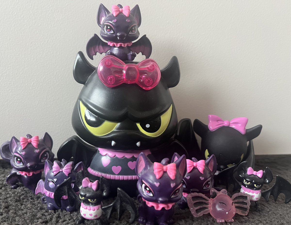 antxbee_'s tweet image. the council says ur guilty…